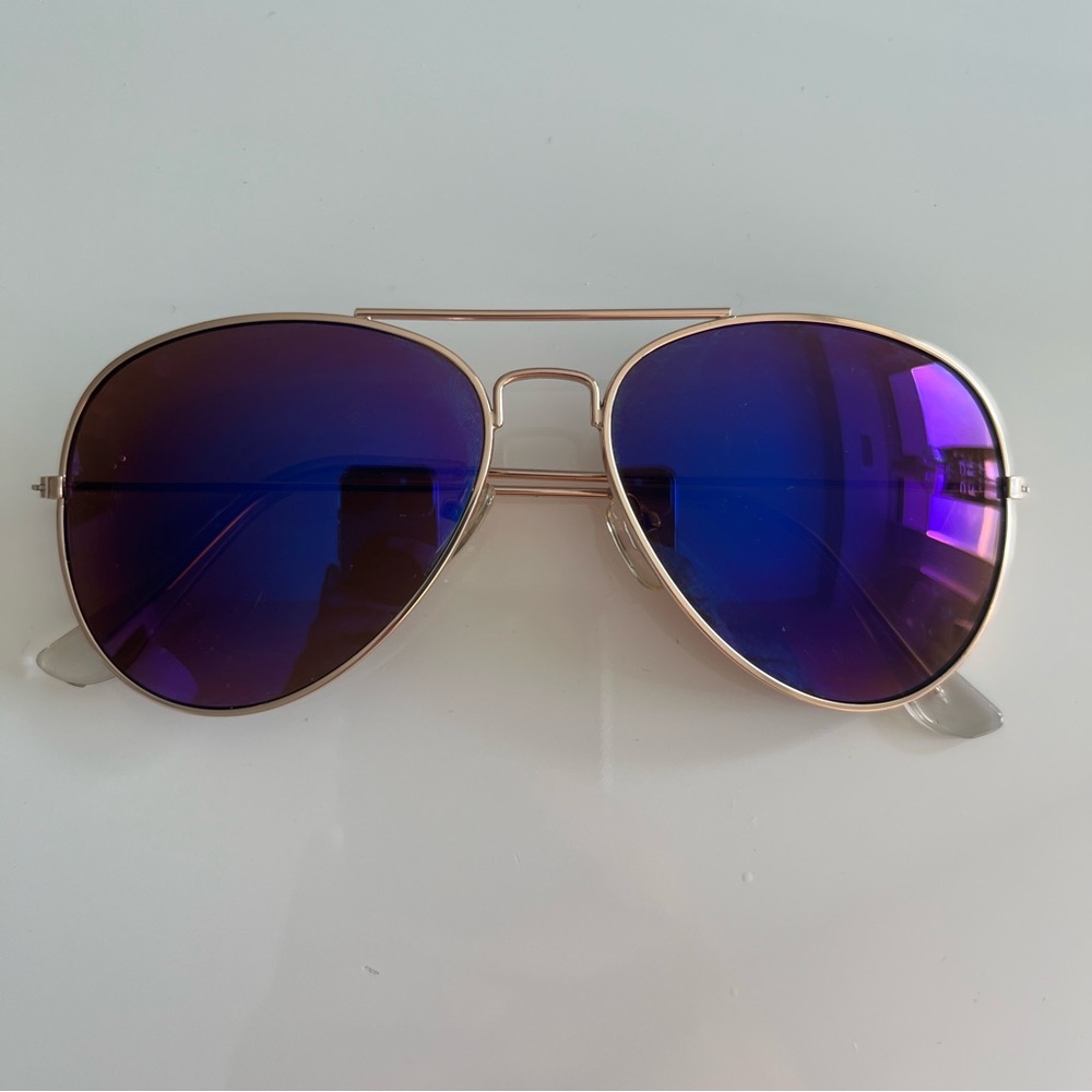 Gold Aviator Sunglasses